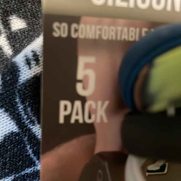 EVERY’RING - Picture 3 of 5